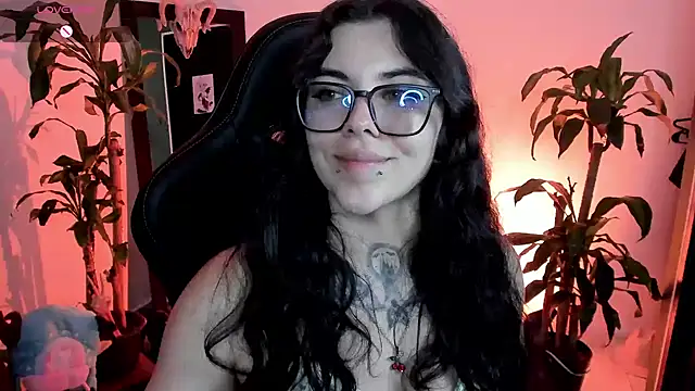 MissCharlottte_18 stripchat live cam model