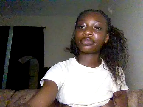 miss_petite0 stripchat live cam model