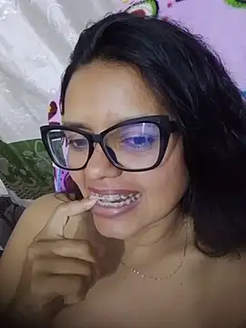 selena_foxy stripchat live cam model
