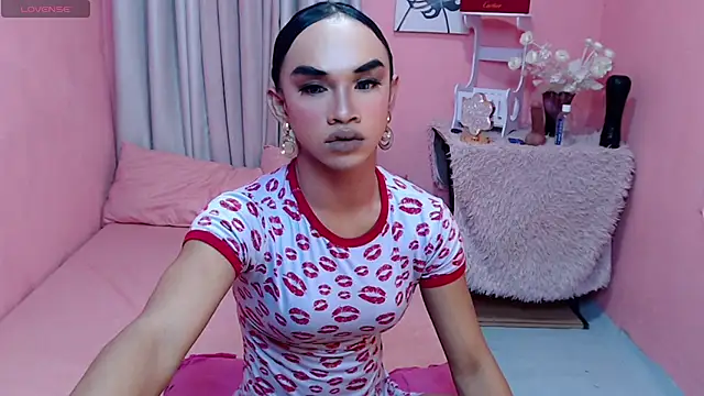 VivienneLuxe stripchat live cam model