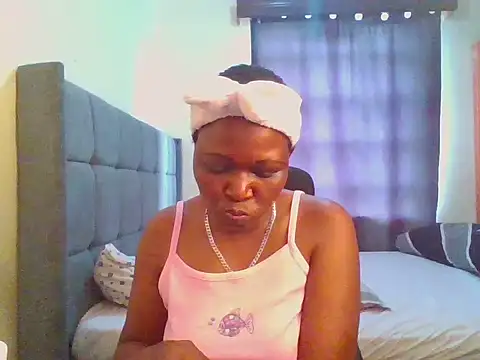 midnightsnack2 stripchat live cam model