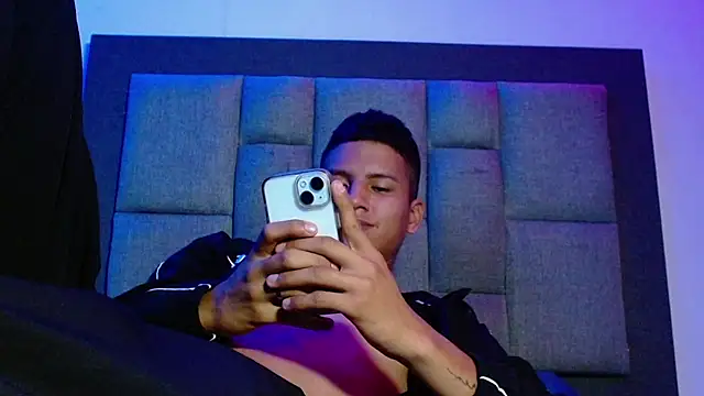 damian_delux stripchat live cam model
