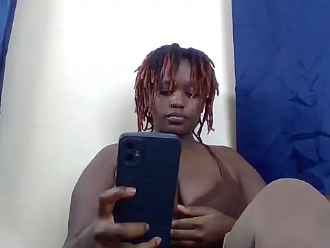 chubby2spank stripchat live cam model