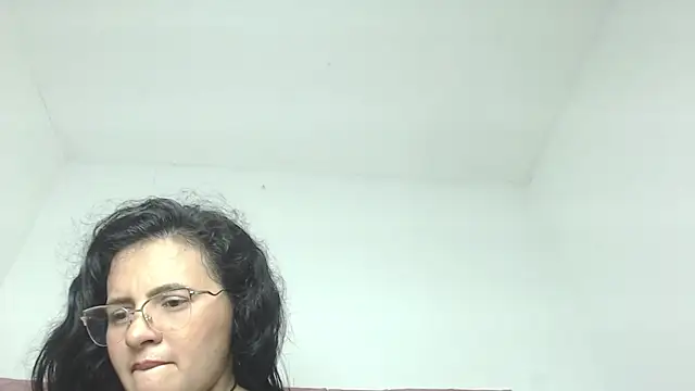 Violet_rouse31 stripchat live cam model
