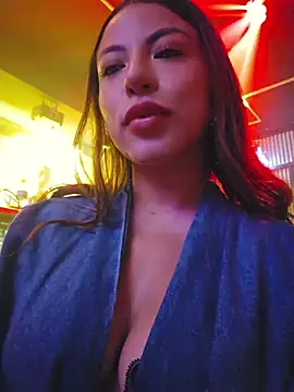 Karen_San_Miguel stripchat live cam model