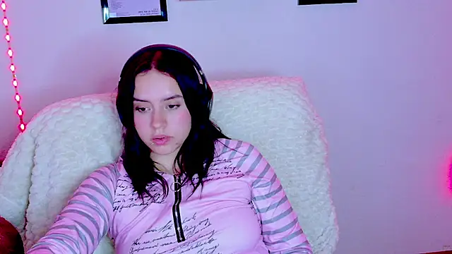 Zenin_1 stripchat live cam model