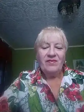 EmmaSwan555 stripchat live cam model