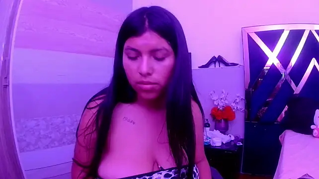 ashleyolsen stripchat live cam model