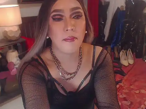 SamanthaAlmazora stripchat live cam model
