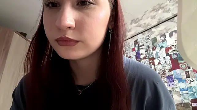 SuzanMoote stripchat live cam model