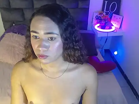 Valentine_Rose stripchat live cam model