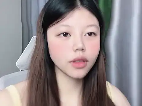 yanyan2007 stripchat live cam model