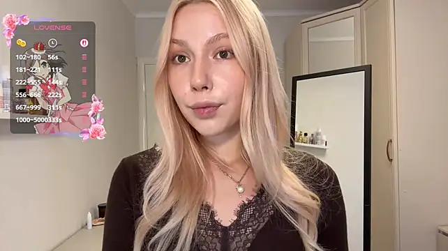 PlatinumLuxe stripchat live cam model