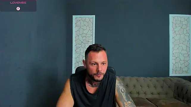 BrianHunts stripchat live cam model