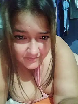 cellycanela_ stripchat live cam model