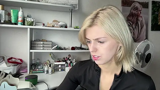 LanitaMcphaul stripchat live cam model