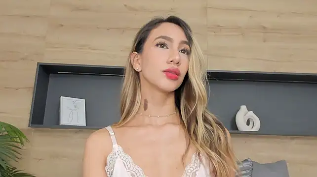 Maramuset stripchat live cam model