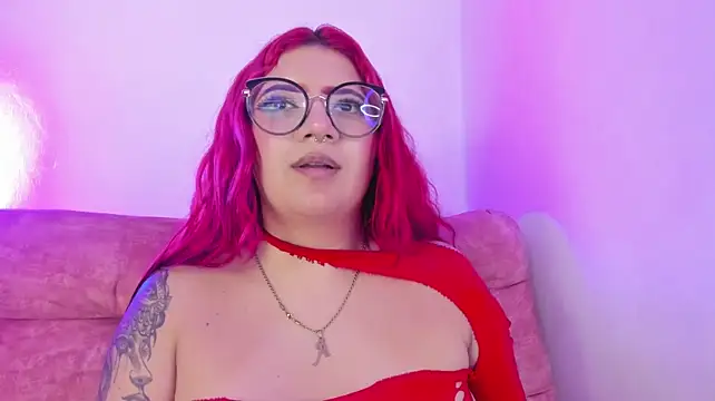 MelannyCurvy stripchat live cam model