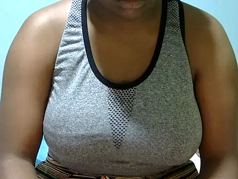 prettydomina1 stripchat live cam model