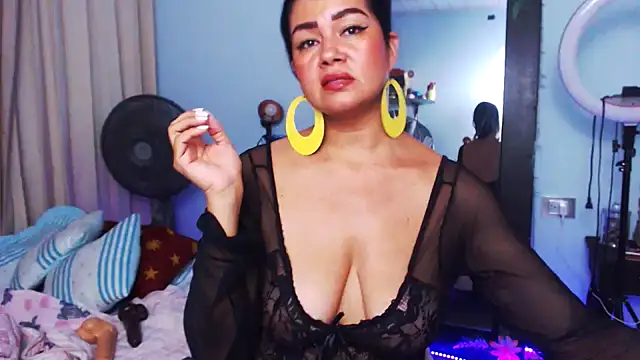 RUBII-ADAMS stripchat live cam model