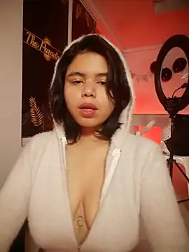 SabinaMerchetti stripchat live cam model