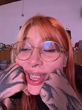 YunoRose_ stripchat live cam model