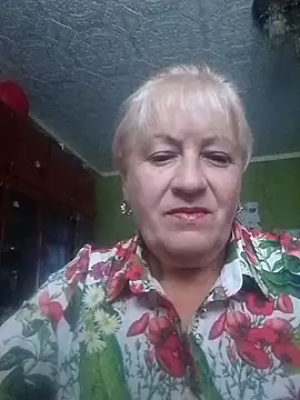 EmmaSwan555 stripchat live cam model