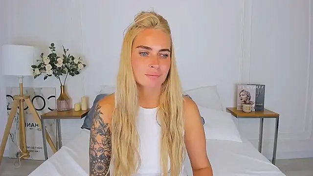 MiaMilfX stripchat live cam model