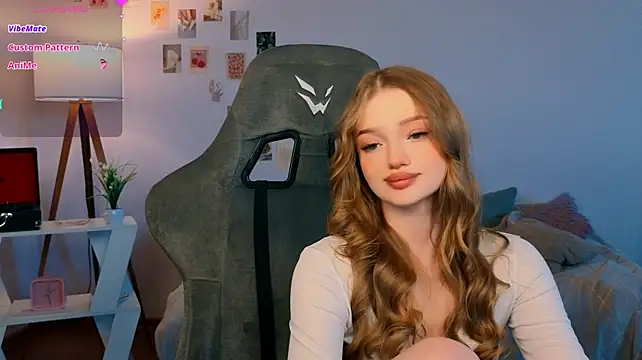 yourflowerqueen stripchat live cam model