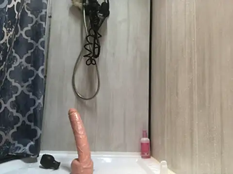 Bigtoyaddict stripchat live cam model