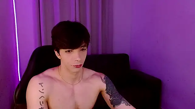 H3ll_B0I stripchat live cam model