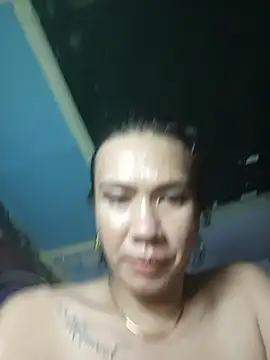 manilafoxts stripchat live cam model
