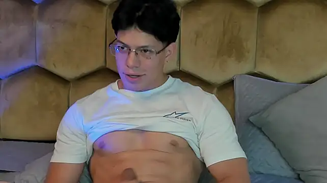TonyPetrovjs stripchat live cam model
