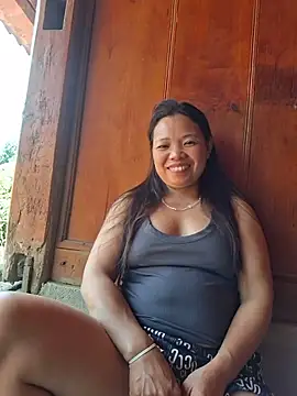 Bini-ll stripchat live cam model