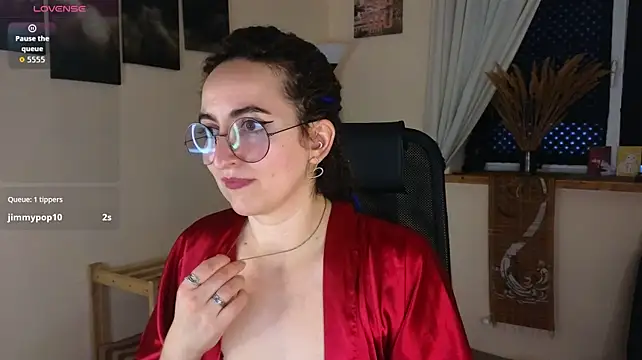 teasemilf stripchat live cam model