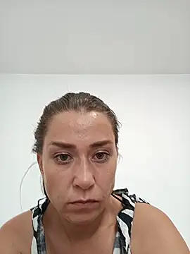Bullhorygirl stripchat live cam model