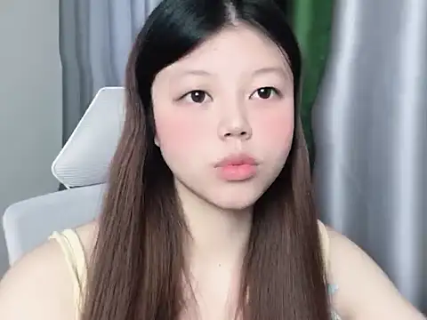 yanyan2007 stripchat live cam model