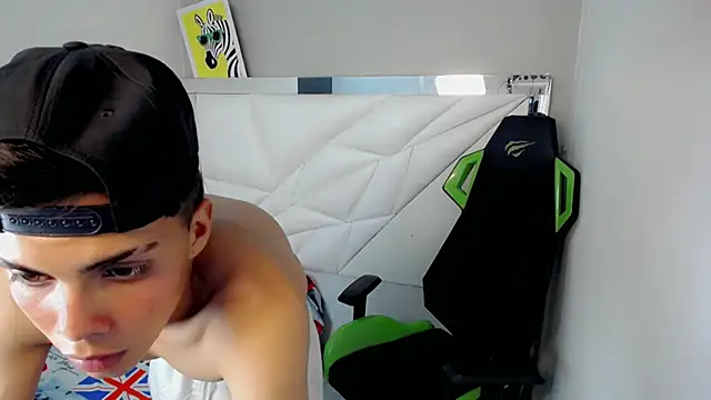 RyanFlirty stripchat live cam model