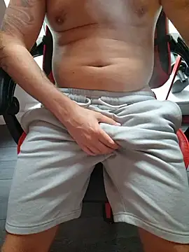 Gaz0010 stripchat live cam model