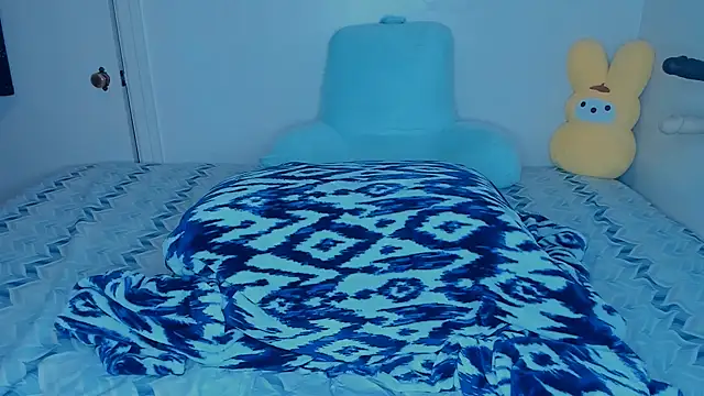 CurvyRae stripchat live cam model