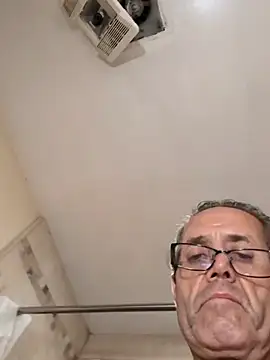 bobby69cock stripchat live cam model