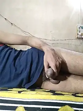 BadBoySmoker7070 stripchat live cam model