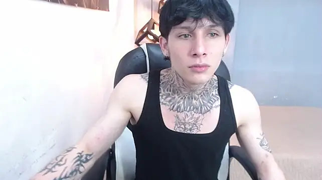 Cry_thereal stripchat live cam model