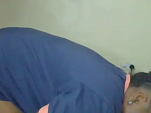 pinkfantsy stripchat live cam model