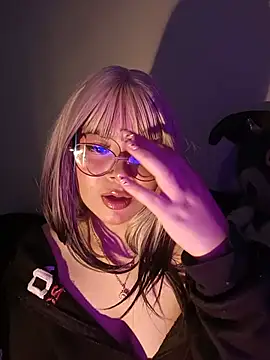 Melodii-22 stripchat live cam model