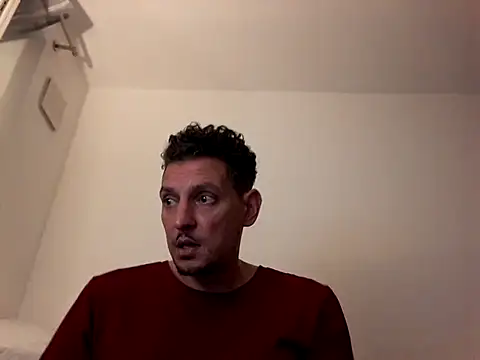 ARTANIS20 stripchat live cam model