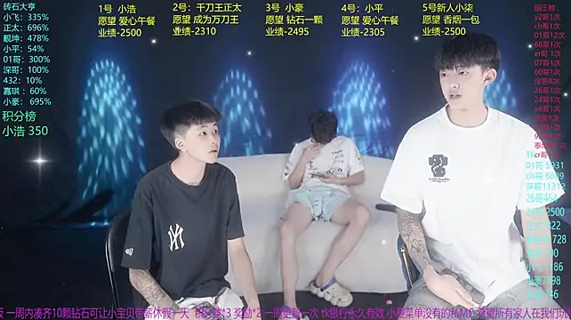 GoodLookingBoy-008 stripchat live cam model