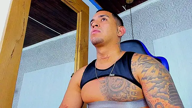 Damian09_ stripchat live cam model