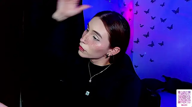 Malud09 stripchat live cam model