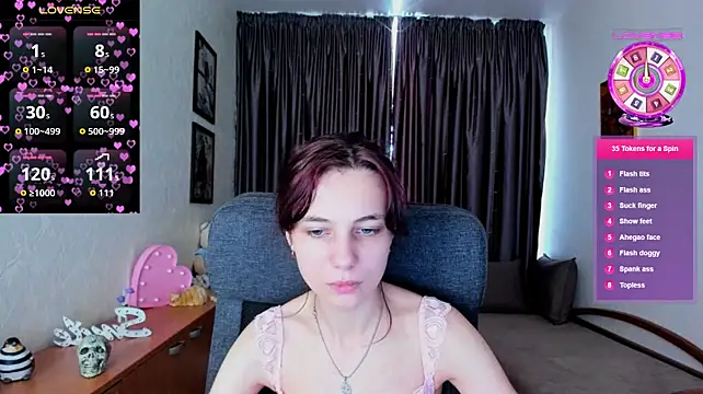 MiniLysii stripchat live cam model